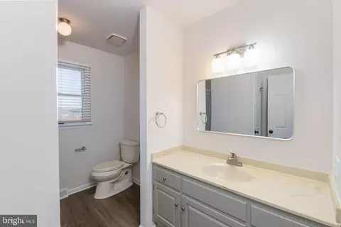 Entry Way - 43 Estates Dr, Reading, PA 19606 photo 2 of 2