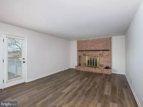 Living - 43 Estates Dr, Reading, PA 19606 photo 3 of 4