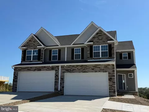 195 Sunglo Dr #( 125), Leesport, PA 19533