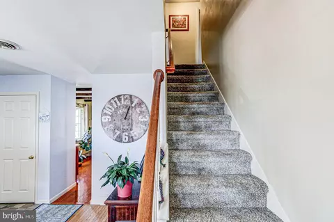 Entry Way - 3903 Kline Ave, Reading, PA 19606 photo 2 of 10