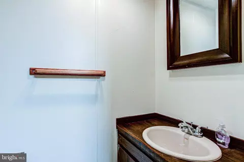 Bath - 3903 Kline Ave, Reading, PA 19606 photo 6 of 6