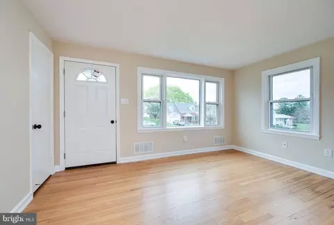 Living - 1732 Hancock Blvd, Reading, PA 19607 photo 1 of 5