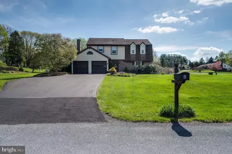 6 Guigley Dr, Mohnton, PA 19540