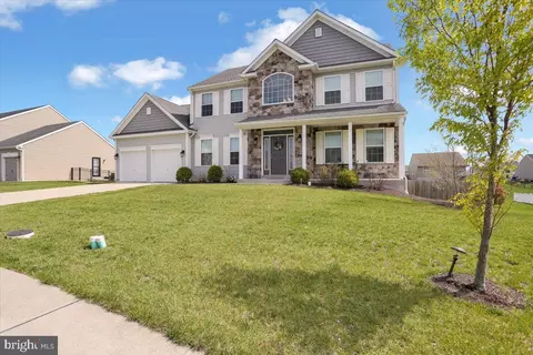10 Rome Dr, Leesport, PA 19533