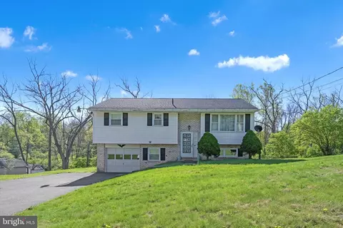 1202 Fritztown Rd, Reinholds, PA 17569