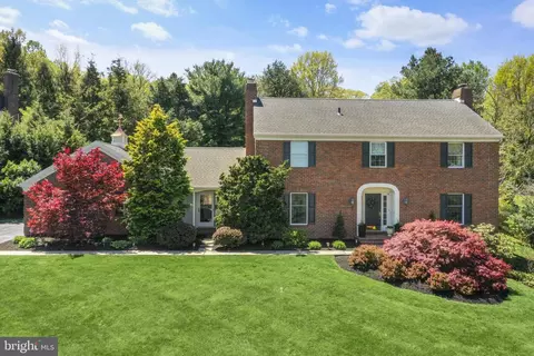 530 Arrowhead Trl, Sinking Spring, PA 19608