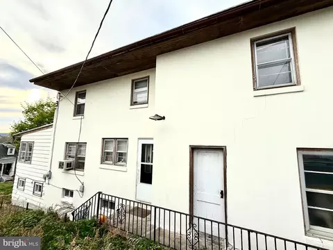 249 S 4th St, Hamburg, PA 19526