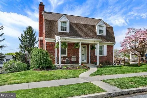 15 Carlisle Ave, Reading, PA 19609