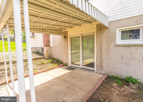 Exterior - 104 Rose Ct, Reading, PA 19607 photo 4 of 10