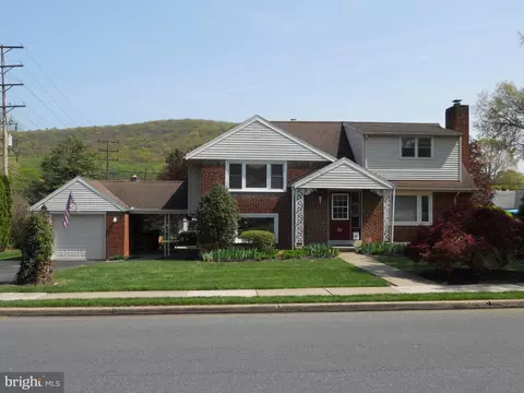 201 Emerald Ave, Reading, PA 19606