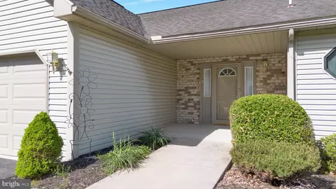 4741 Dunham Dr, Reading, PA 19606
