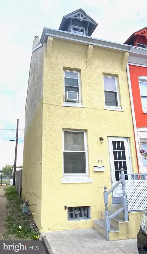 218 Hudson St, Reading, PA 19601