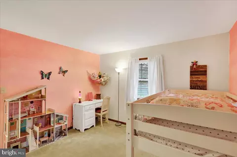 Bedroom - 904 Cacoosing Dr, Reading, PA 19608 photo 4 of 10