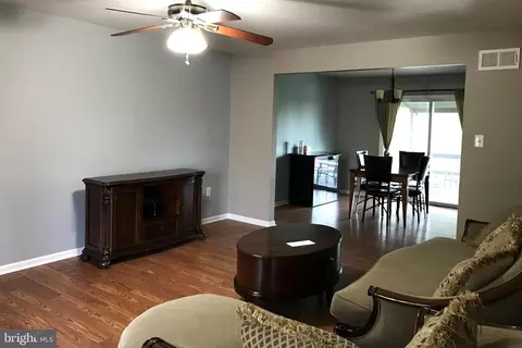 211 New Castle Dr, Reading, PA 19607 photo 6