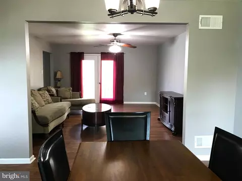 211 New Castle Dr, Reading, PA 19607 photo 10