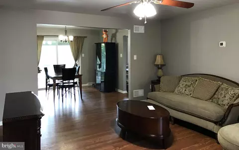 211 New Castle Dr, Reading, PA 19607 photo 7