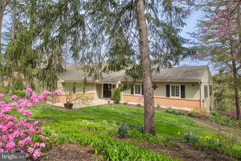 110 Clubhouse Dr, Bernville, PA 19506