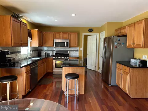 8 Nancy Cir, Reading, PA 19606 photo 15