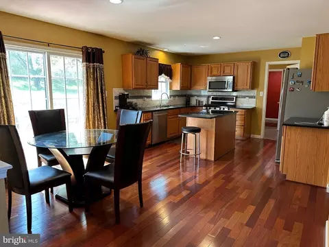 8 Nancy Cir, Reading, PA 19606 photo 13