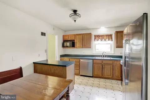 305 Lynoak Ave, Reading, PA 19607 photo 11