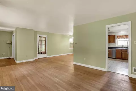 305 Lynoak Ave, Reading, PA 19607 photo 8