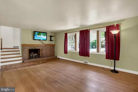 305 Lynoak Ave, Reading, PA 19607 photo 6