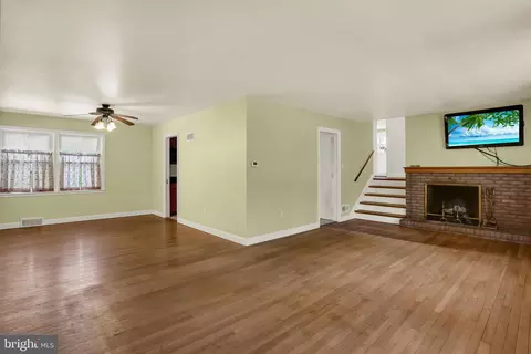 305 Lynoak Ave, Reading, PA 19607 photo 5