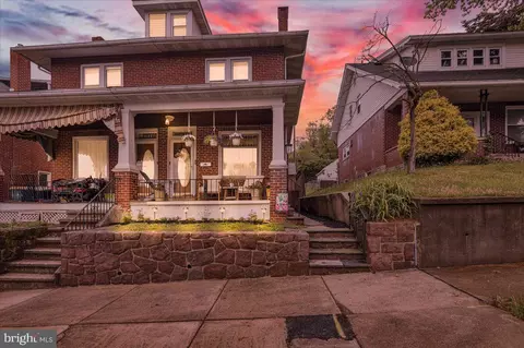 2123 Fairview St, Reading, PA 19609