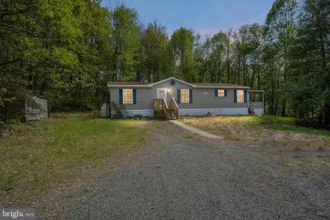 70 Poplar Dr, Boyertown, PA 19512