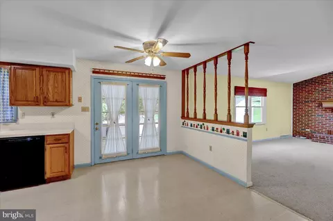 1857 S Mountain Dr, Reading, PA 19608 photo 12