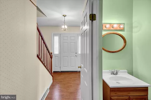 1857 S Mountain Dr, Reading, PA 19608 photo 4