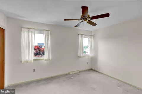 1857 S Mountain Dr, Reading, PA 19608 photo 26