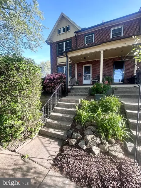 220 Spruce, Reading, PA 19611