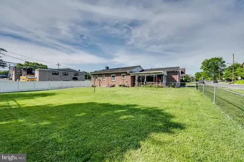 Exterior - 97 Summit Ave, Reading, PA 19607 photo 3 of 3