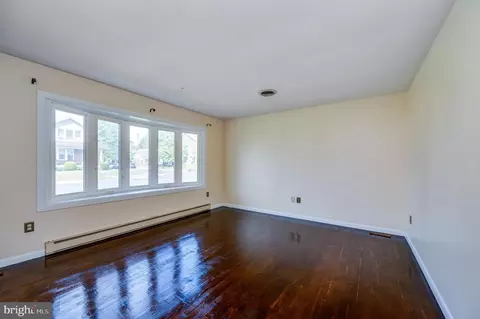 Living - 97 Summit Ave, Reading, PA 19607 photo 1 of 2