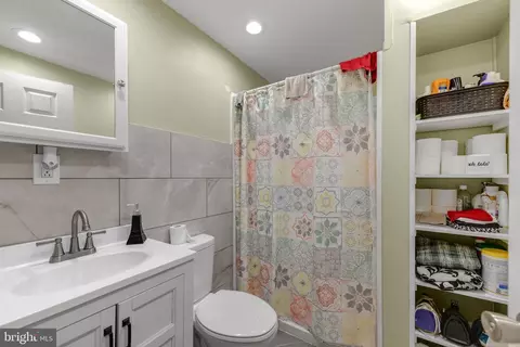 Bath - 730 Lancaster Ave, Reading, PA 19611 photo 1 of 4