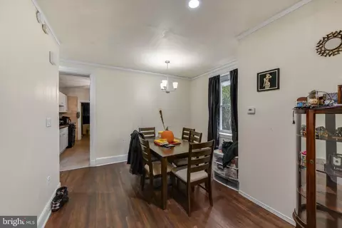 Entry Way - 730 Lancaster Ave, Reading, PA 19611 photo 4 of 5