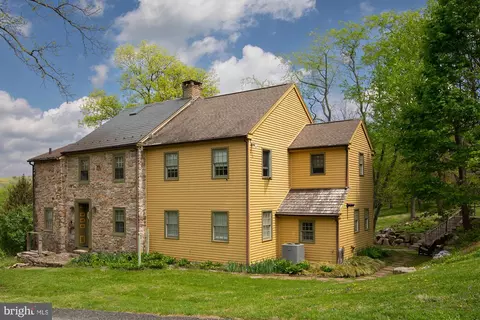 11 Weller Rd, Boyertown, PA 19512