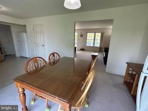 349 Oneida Dr, Sinking Spring, PA 19608 photo 15