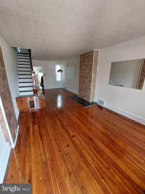 369 Hazel St, Reading, PA 19611 photo 3