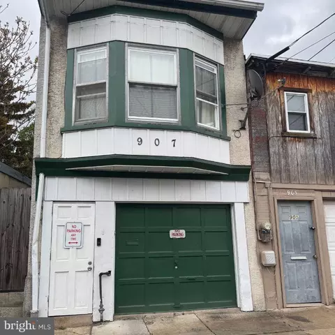 907 Birch St, Reading, PA 19604
