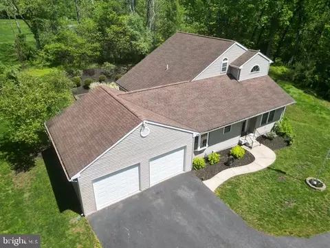 102 Glendale Rd, Boyertown, PA 19512
