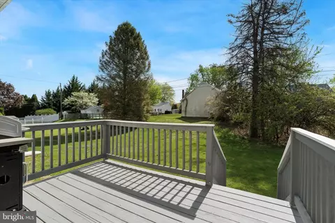 Exterior - 227 Spohn Rd, Reading, PA 19608 photo 3 of 4