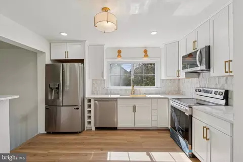 Kitchen - 227 Spohn Rd, Reading, PA 19608 photo 1 of 4