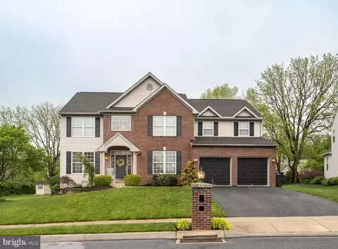 374 Mountain Blvd, Wernersville, PA 19565