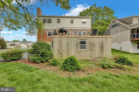 2701 Dalin Dr, Reading, PA 19609 photo 9