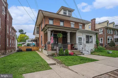 117 College St, Boyertown, PA 19512