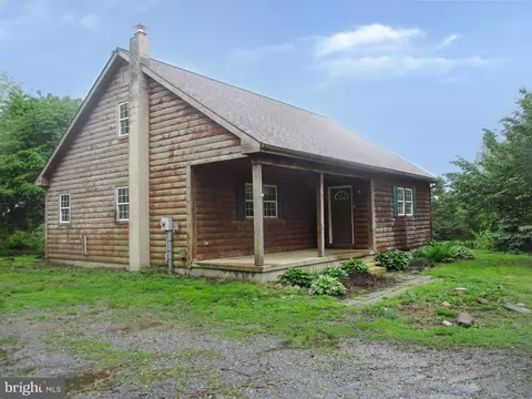 18 Airport Rd, Bethel, PA 19507