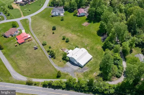 5024 Chelsea Dr, Mohnton, PA 19540