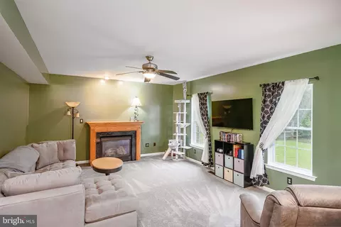 Living - 3405 Mohawk Dr, Reading, PA 19608 photo 1 of 1